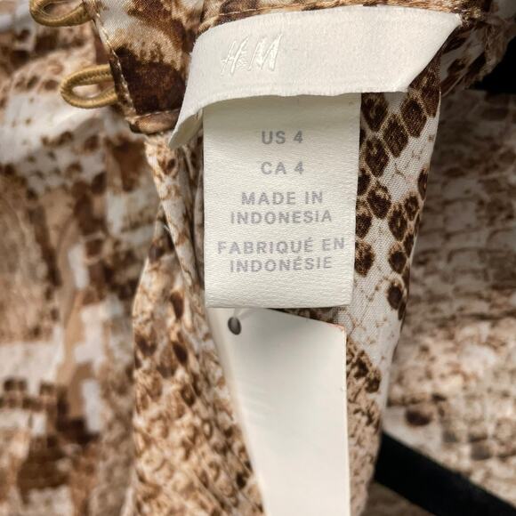 H&M Wide Cut Snakeskin Print Blouse Long Balloon Sleeve Stand Collar Keyhole 4 - Picture 7 of 8